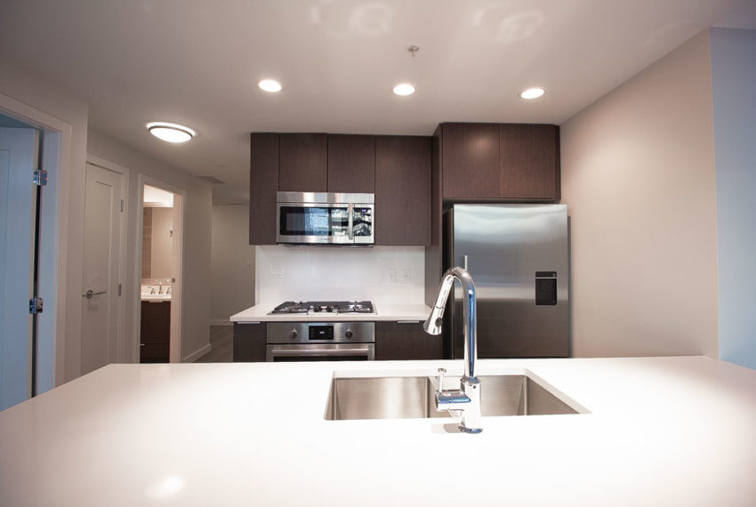 For Rent: Newer 2 Bed 2 Bath 1 Den Condo in Richmond (Near Yaohan Centre) 列治文2房 2衛 1書房公寓近八佰伴中心 | Selling & Managing Vancouver Real Estate