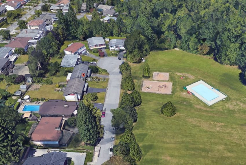 For Rent: 4 Bed 3 Bath House in Burnaby (Forest Glen Park) 本拿比好校區溫馨4睡房3衛浴獨立屋 | Selling & Managing Vancouver Real Estate