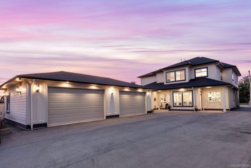 For Rent: Luxury 6 Bed 7 Bath House in Richmond (Nature Park) 列治文豪華6睡房7衛浴獨立屋 | Selling & Managing Vancouver Real Estate