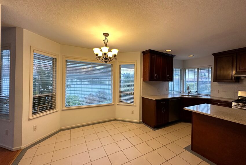 Eating Area next to kitchen